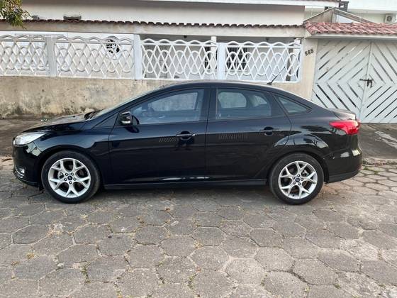FORD FOCUS 2.0 SE FASTBACK 16V FLEX 4P POWERSHIFT
